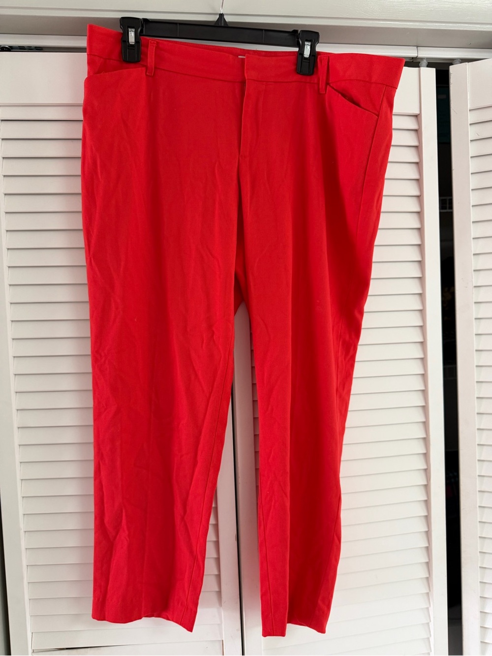 Women’s Gap Slim Cropped Red Pants